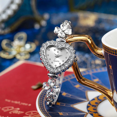 Fashion Heart Dial Women Watch Flower Bracelet Ladies Quartz Watches Clock Jewelry Precision