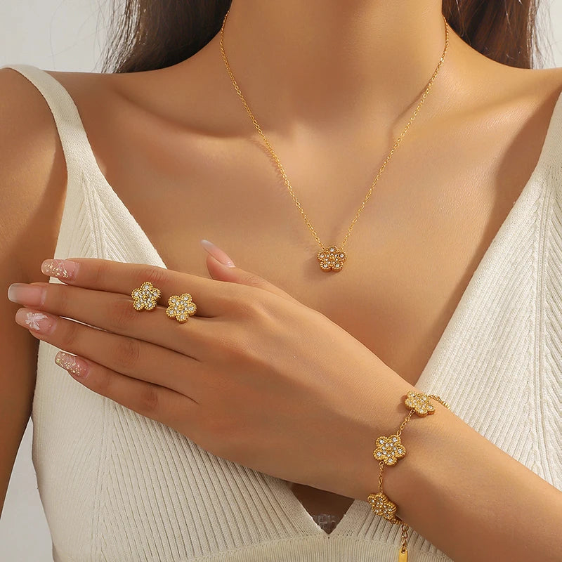 GANEMLY 316L Stainless Steel Clover Flower Zircon Necklace Jewelry Precision