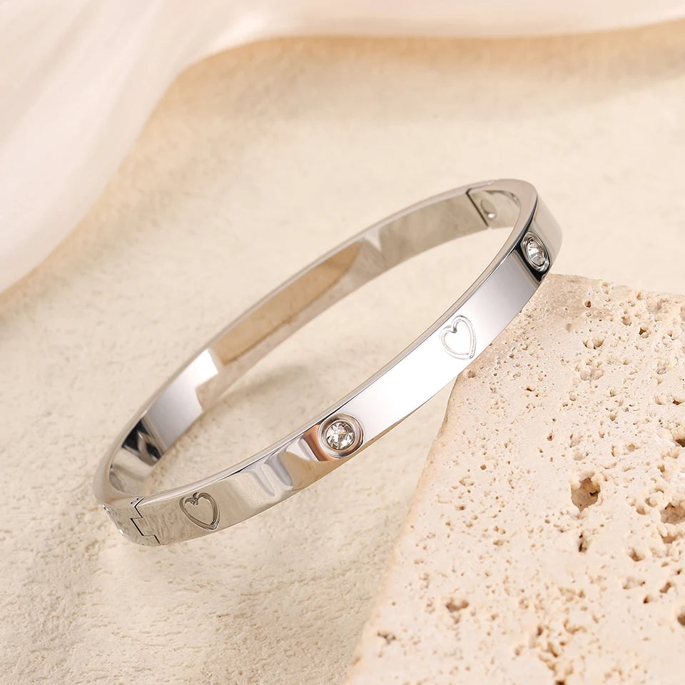 ZAKOL 3Pcs/Set Shiny Heart-shaped Rhinestone Stainless Steel Bracelet Jewelry Precision