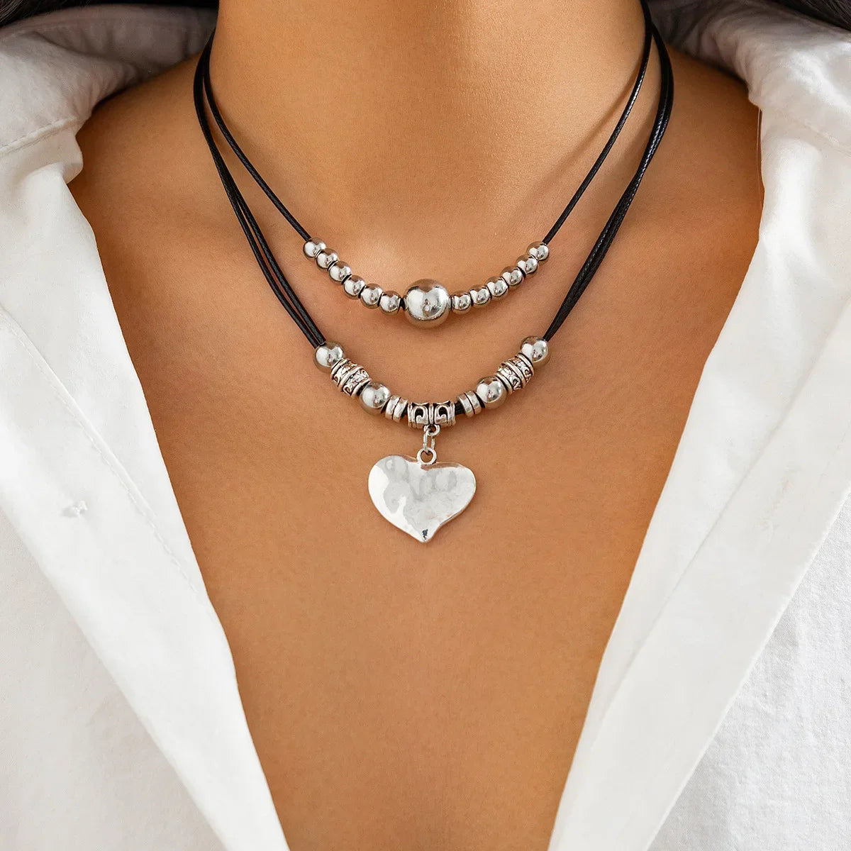 Metallic Feeling Decoration Aesthetic Necklaces Disc Pendant Woman Trend 2026 Jewelry Precision