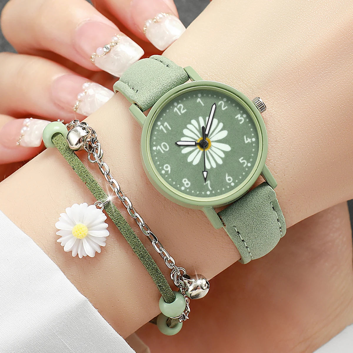 4PCS/Set  Fashion Green PU Leather Strap Flower Quartz Watch with  Bracelet (Box not Included) Jewelry Precision