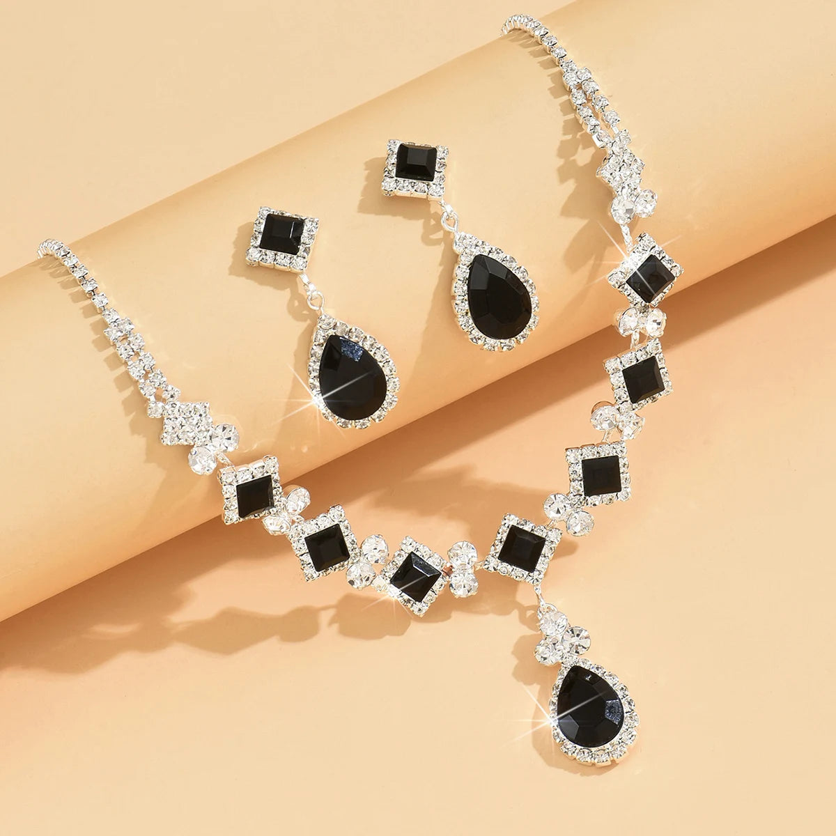 3-piece Women's Claw Chain Series Geometric Droplet Earrings Necklace Set Wedding Banquet Party Holiday Gift 8056 Jewelry Precision