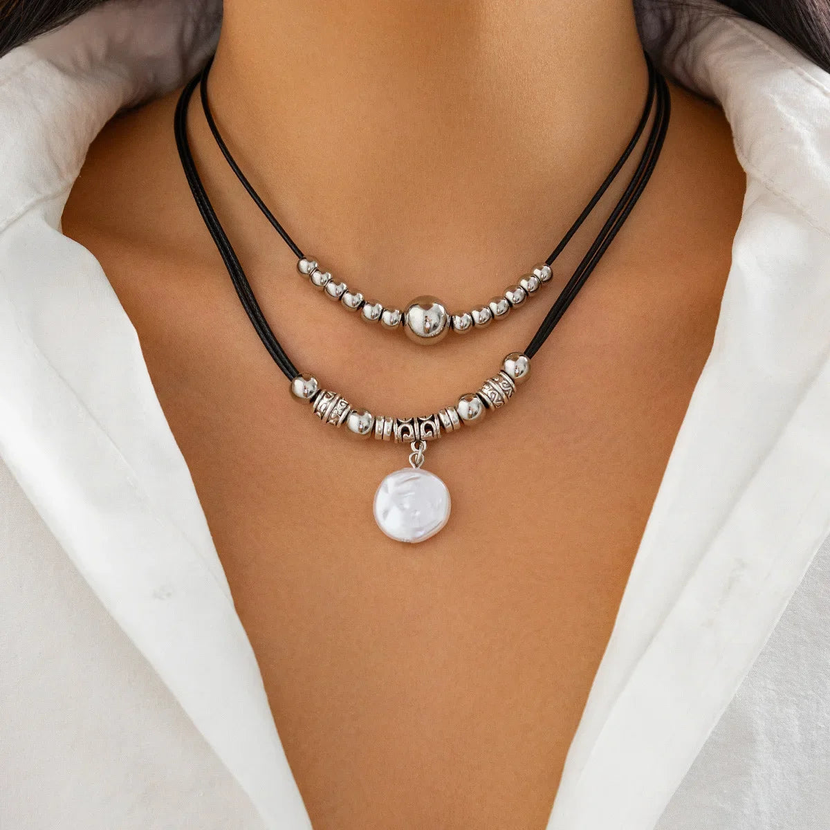 Metallic Feeling Decoration Aesthetic Necklaces Disc Pendant Woman Trend 2026 Jewelry Precision