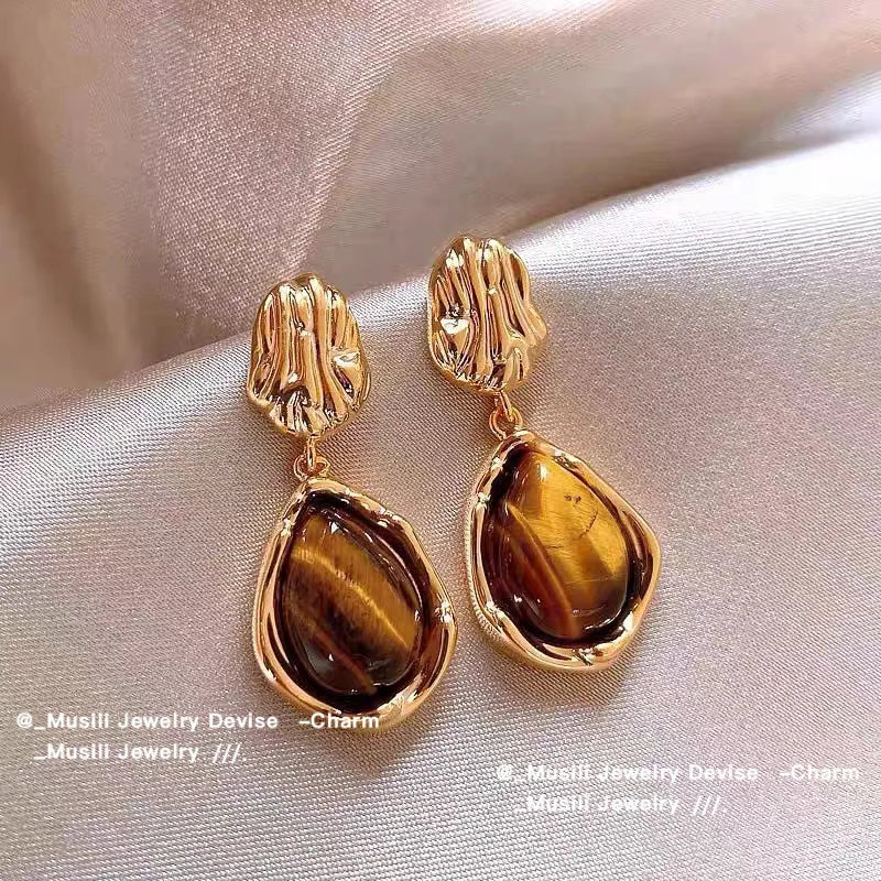 Square Black Color Korean Style Stud Earrings for Women 2024 Summer Fashion New In Jewlery Simple Female Party Earring Jewelry Precision