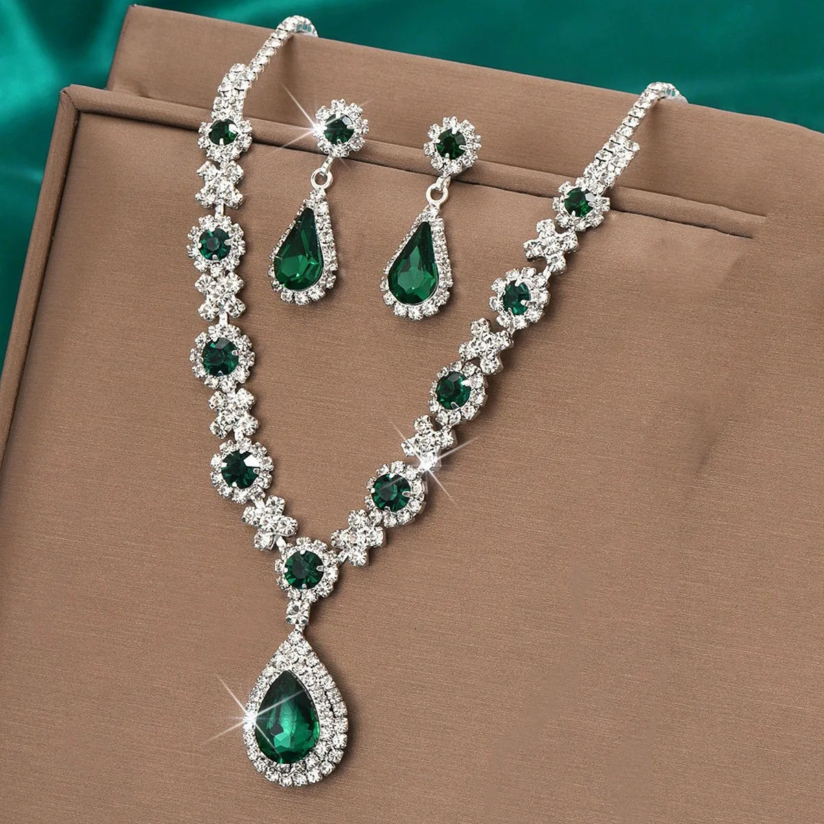 3 pieces of women's crystal droplet necklace with earrings set for wedding evening dress accessories Jewelry Precision