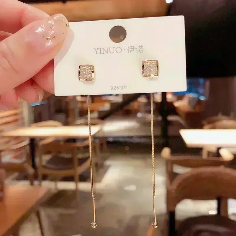 Green Crystal Golden Leaves Earrings for Women Individuality Daily Accessories Valentines Day Anniversary Birthday Jewelry Gifts Jewelry Precision